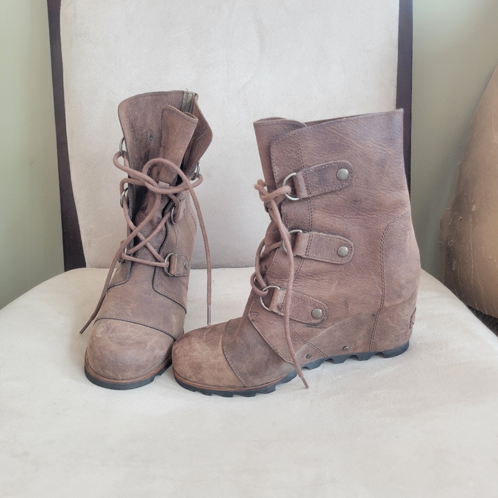 Sorel Joan Of Artic Brown Lace-up Boots. Sz 8.5
